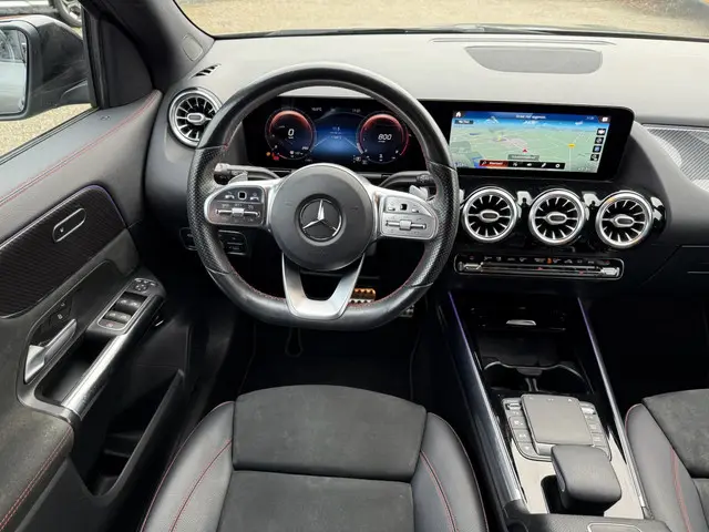 Mercedes-Benz GLA 200 Business Solution AMG 2020 Benzine 14
