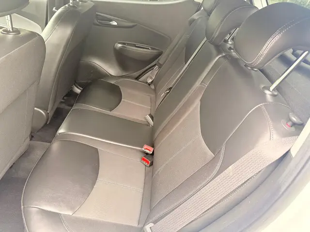 Opel KARL 1.0 ecoFLEX Innovation 2017 Benzine 8