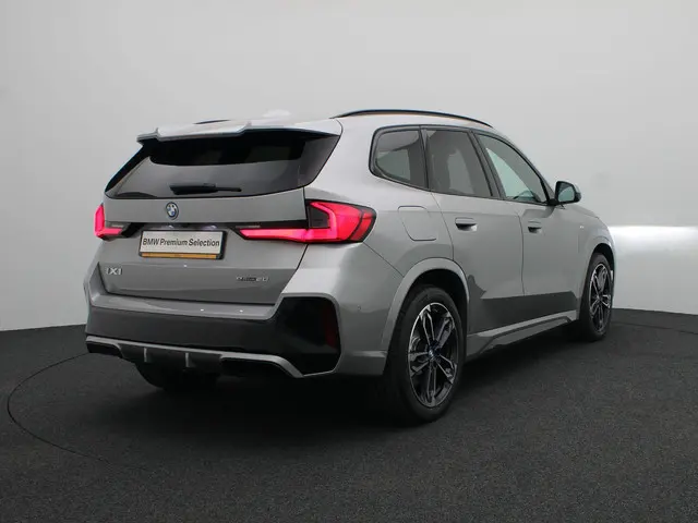 BMW iX1 2