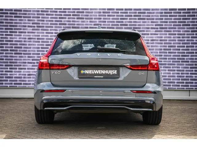 Volvo V60 2.0 B4 Plus Dark 2023 Benzine 10