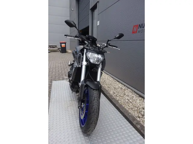 Yamaha MT 09 ABS 2014 Benzine 4
