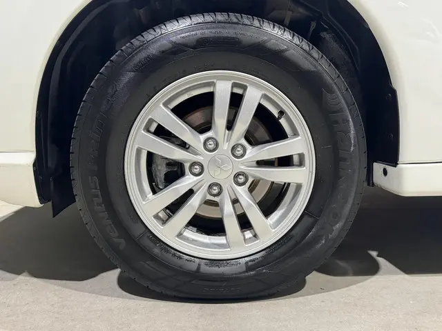 Mitsubishi Outlander 2.4 PHEV Pure 2020 Hybride Benzine 19