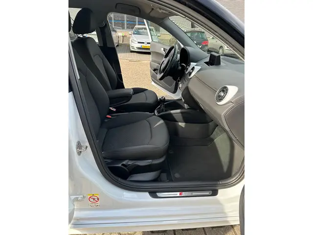 Audi A1 Sportback 1.2 TFSI Admired 2013 Benzine 15