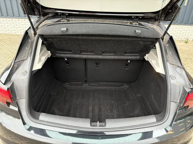 Opel Astra 1.4 2016 Benzine 24