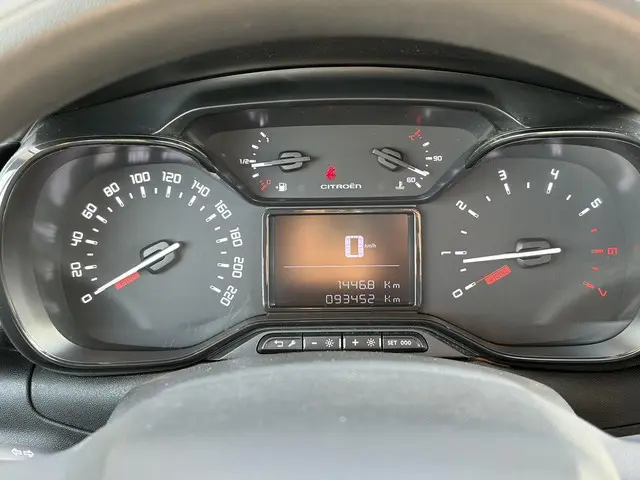 Citroën C3 1.2 PureTech Feel 2017 Benzine 24