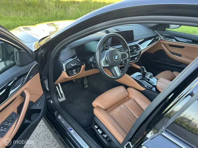 BMW 5 Serie Touring 520i High Executive 2019 Benzine 6