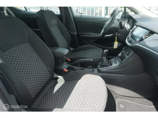 Opel Astra 1.0 Online Edition 2017 Benzine 12