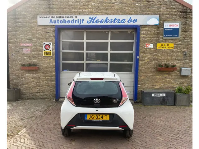 Toyota Aygo 1.0 VVT-i x-now 2016 Benzine 6