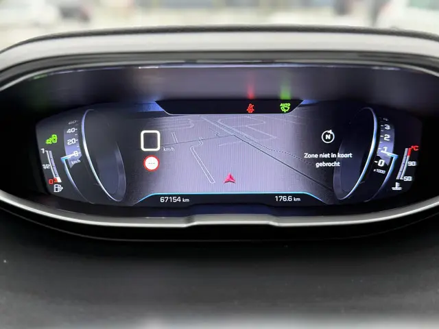 Peugeot 3008 1.2 PureTech GT Line 2017 Benzine 23