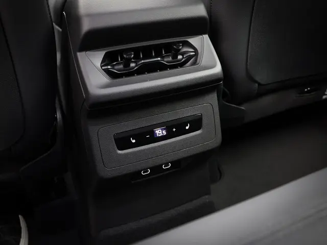 Audi Q6 e-tron Advanced edition 252 PK 2025 Elektrisch 10