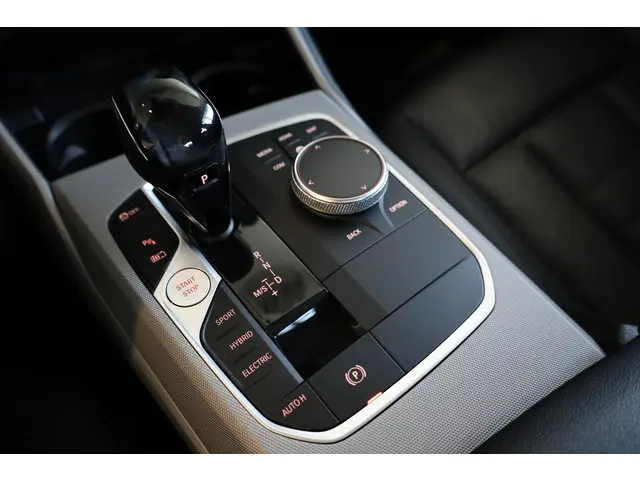 BMW 3 Serie Sedan 320e 2021 Hybride Benzine 20