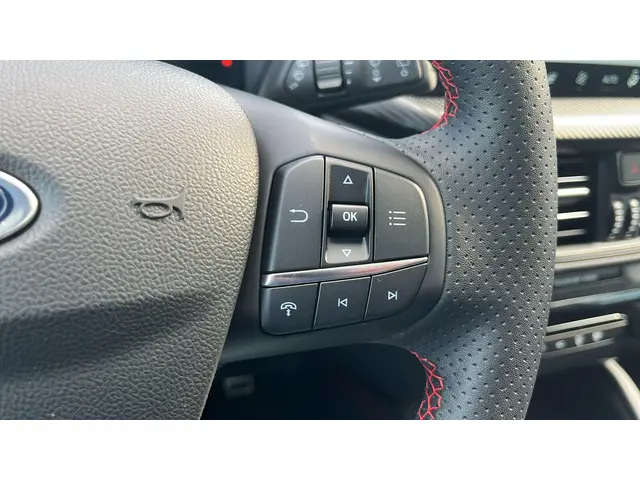 Ford Kuga 2.5 FHEV ST-Line X 2024 Hybride Benzine 26