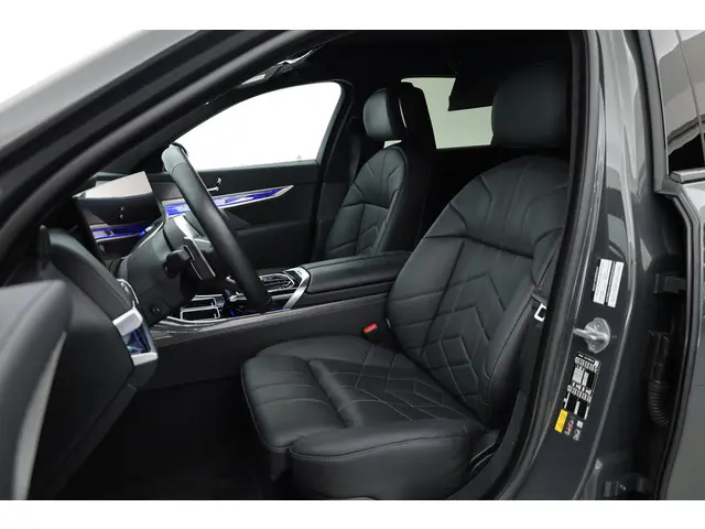 BMW 7 Serie 750e xDrive M Sport 2023 Hybride Benzine 3