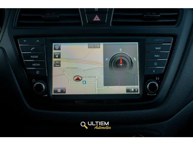 Hyundai i20 1.2 HP i-Motion Premium 2017 Benzine 11