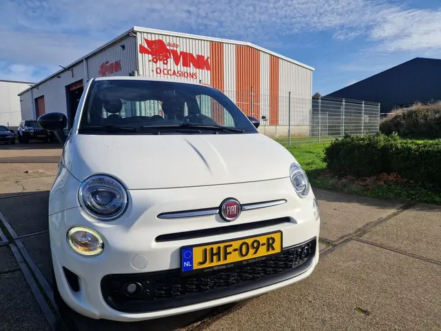 Fiat 500 1.0 Hybrid Hey Google 2021 Benzine 12