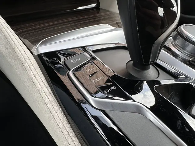 BMW 5 Serie 530i High Executive 2017 Benzine 22
