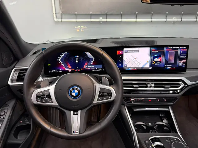 BMW 3 Serie Touring 330e xDrive 2024 Hybride Benzine 17