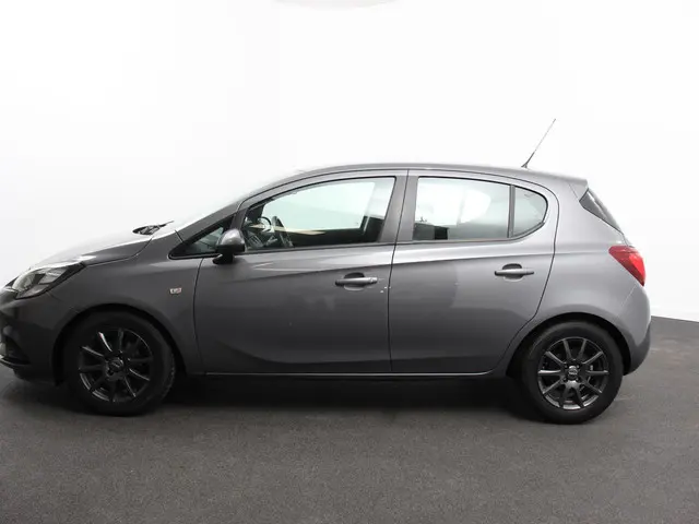 Opel Corsa 1.4 Business+ 2015 Benzine 6