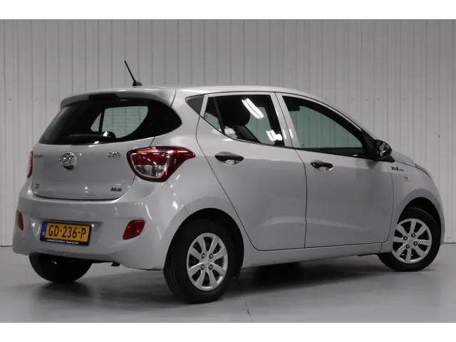 Hyundai i10 1.0i i-Drive 2015 Benzine 7