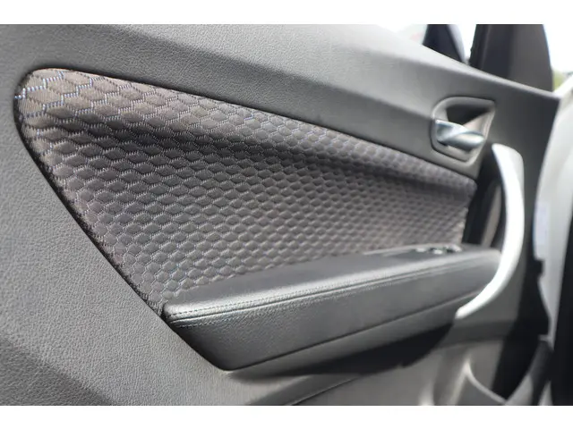 BMW 1 Serie 118i Business+ 2013 Benzine 27