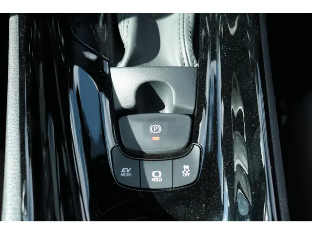 Toyota C-HR 2.0 Hybrid Executive 2021 Hybride Benzine 28
