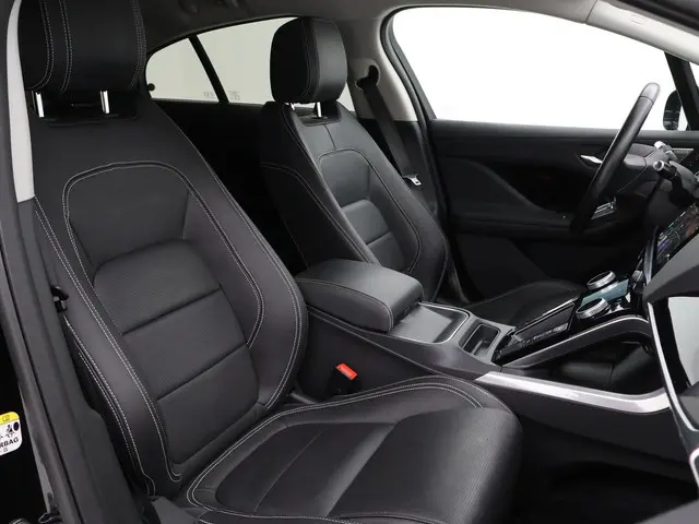 Jaguar I-PACE EV400 SE *INCL BTW* 2018 Elektrisch 7