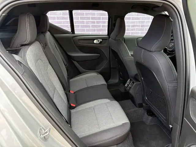 Volvo XC40 2.0 B4 Plus Dark 2024 Benzine 6