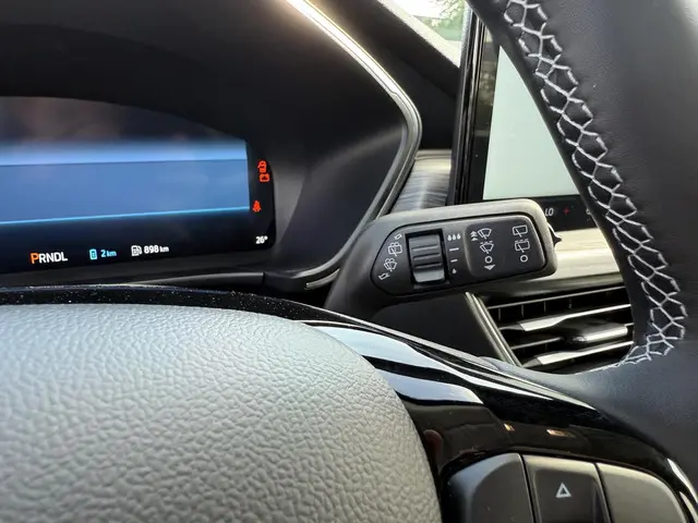 Ford Kuga 2.5 PHEV Active X 2025 Hybride Benzine 12