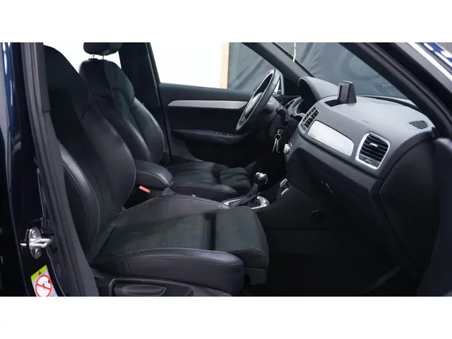 Audi Q3 2.0 TFSI quattro S Edition 2013 Benzine 41