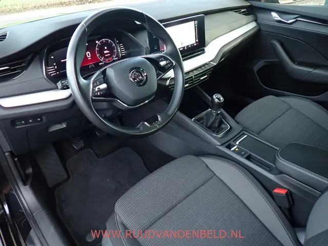 Škoda Octavia Combi Business Edition Plus 2021 Benzine 9