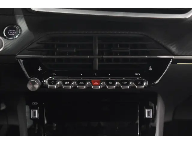 Peugeot 2008 PureTech 130 EAT8 GT 2024 Benzine 47