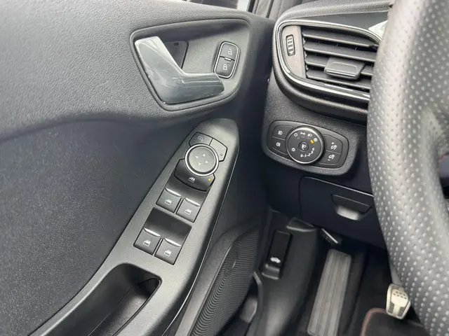 Ford Fiesta 1.0 ECOBOOST ST-LINE 2021 Benzine 18