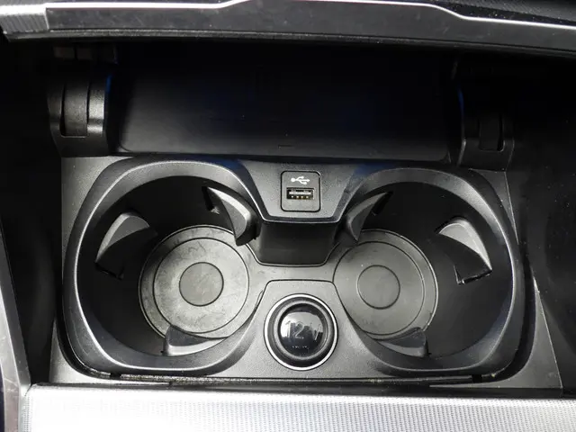 BMW 3 Serie Touring 320e 2023 Hybride Benzine 28