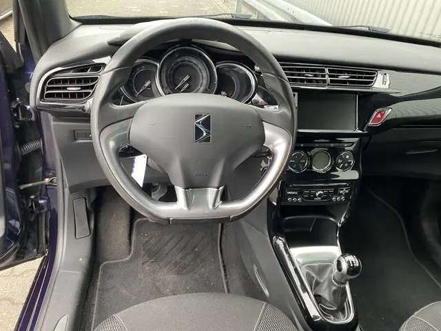 Citroën DS3 1.2 PureTech So Chic 2015 Benzine 4