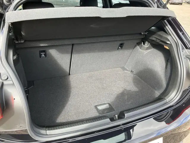 Volkswagen Polo 1.0TSI/95PK DSG R Line 2024 Benzine 19