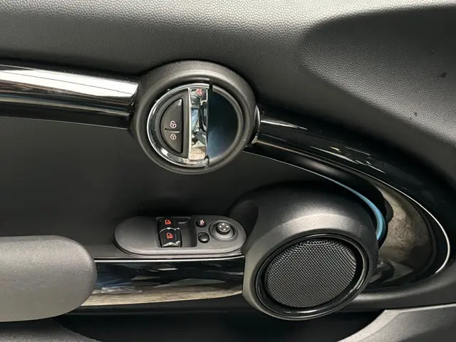 MINI Electric Mini Essential 33 kWh 2023 Elektrisch 14