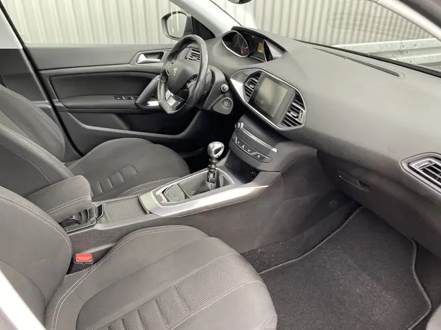 Peugeot 308 1.6 THP Blue Lease 2013 Benzine 17