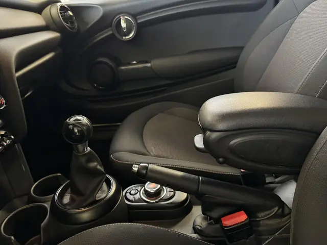 MINI One Mini 1.2 Business 2015 Benzine 17