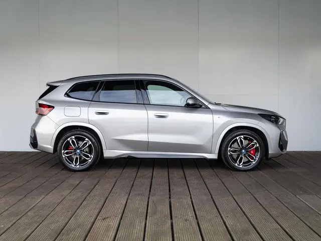 BMW X1 xDrive25e 2025 Hybride Benzine 4