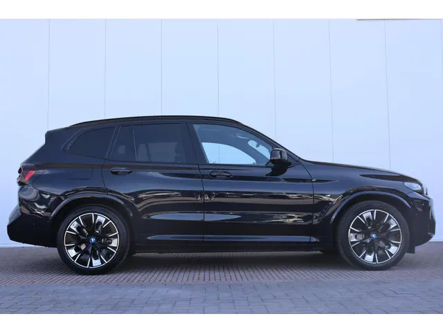 BMW iX3 High Executive 80 kWh 2023 Elektrisch 4