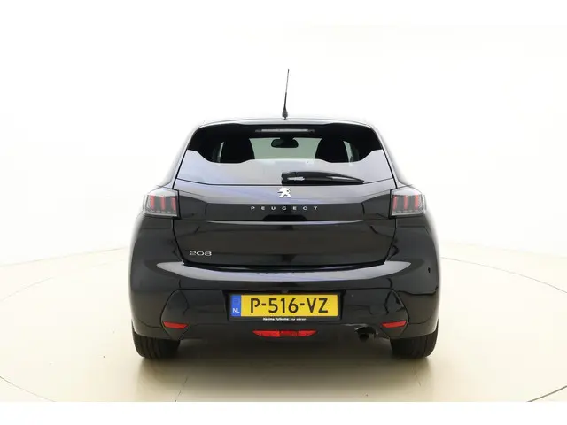 Peugeot 208 1.2 PureTech Allure 2022 Benzine 11