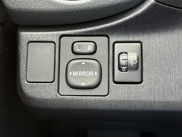 Toyota Yaris 1.3 VVT-i Dynamic 2013 Benzine 19