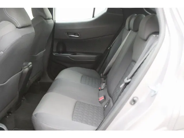 Toyota C-HR 1.8 Hybrid Dynamic 2020 Hybride Benzine 12