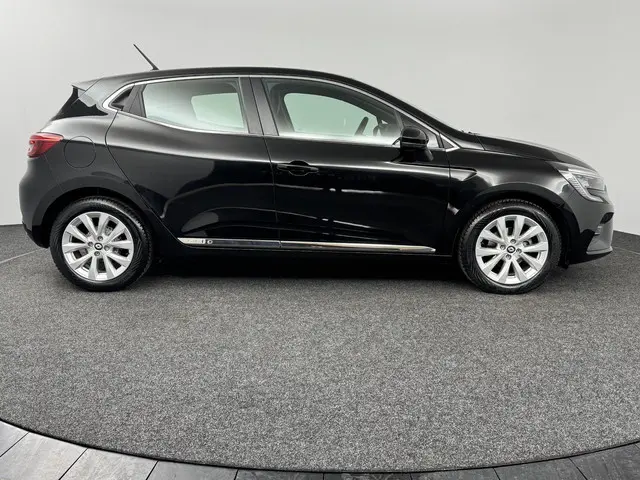 Renault Clio 1.0 TCe 90 Intens 2022 Benzine 10