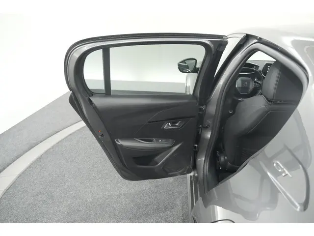 Peugeot 208 PureTech 100 GT 2023 Benzine 63