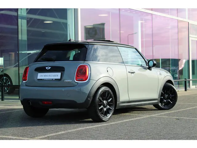 MINI Cooper Hatchback 2018 Benzine 17