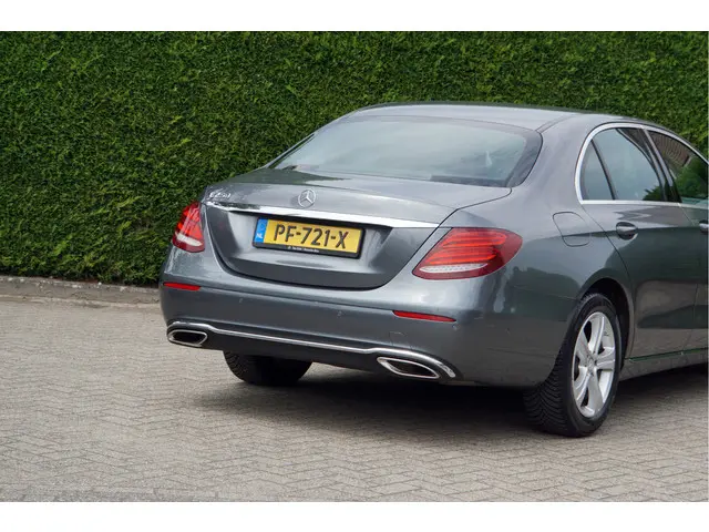 Mercedes-Benz E-Klasse E 250 Ambition 2016 Benzine 42