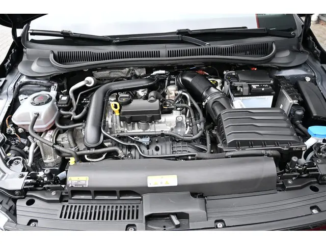 Volkswagen Polo 1.0 TSI Comfortline 2021 Benzine 37
