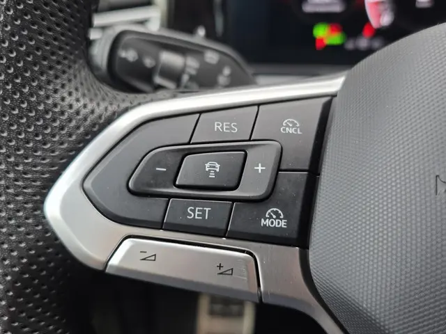 Volkswagen Tiguan 1.5 eTSI R-Line Edition 2024 Benzine 27