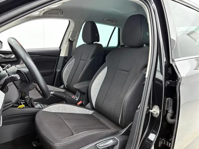 Škoda Kamiq 1.0 TSI Business Edition DSG 2025 Benzine 32